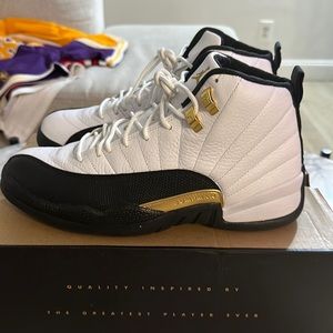 Air Jordan Retro 12 White/Black men size 10 CT8013170 used excellent condition